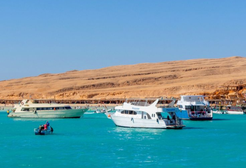 boat-tours-in-the-red-sea-aqaba-jordan