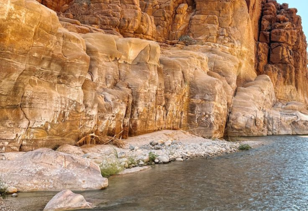 explore-the-siq-trail-waterfalls-in-jordan