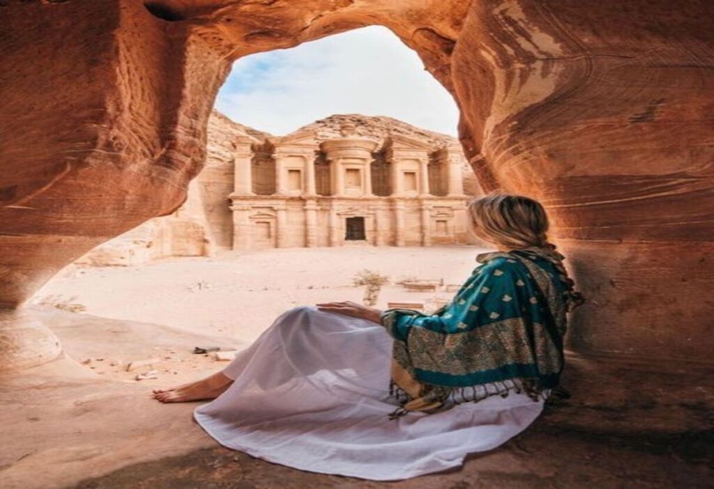 female-solo-traveler-petra-jordan