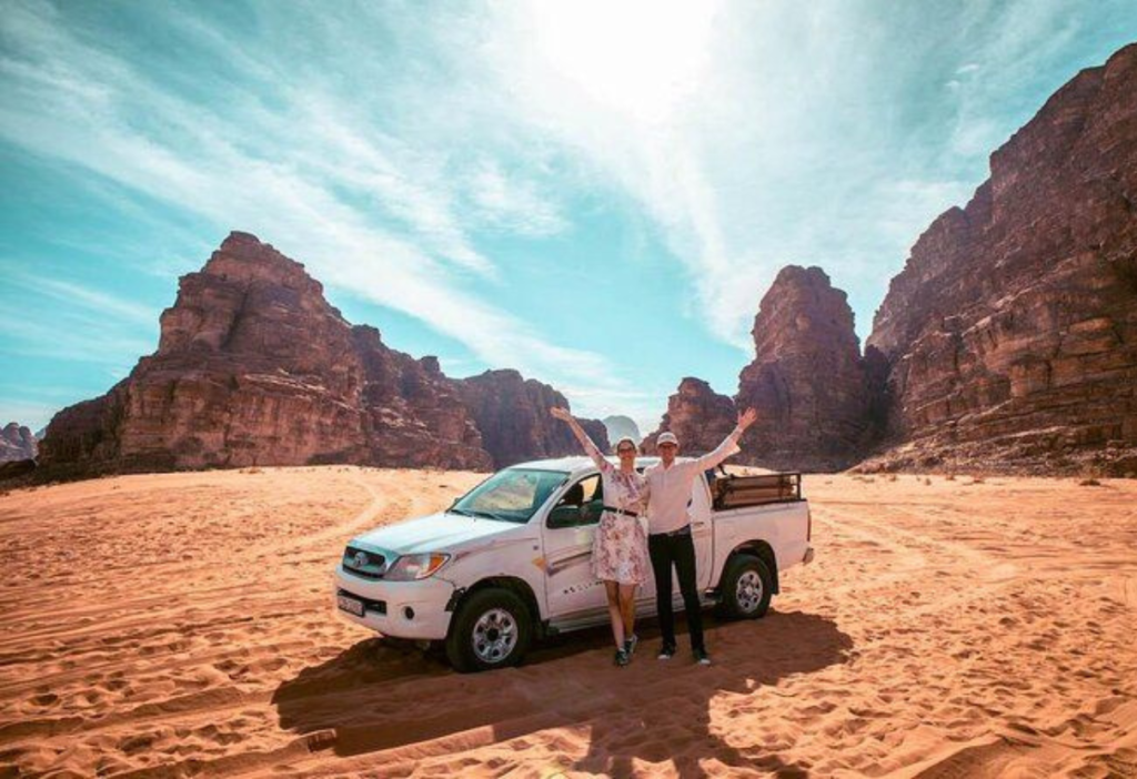 private-tour-jeep-safari-full-day-petra-and-wadi-rum-jordan