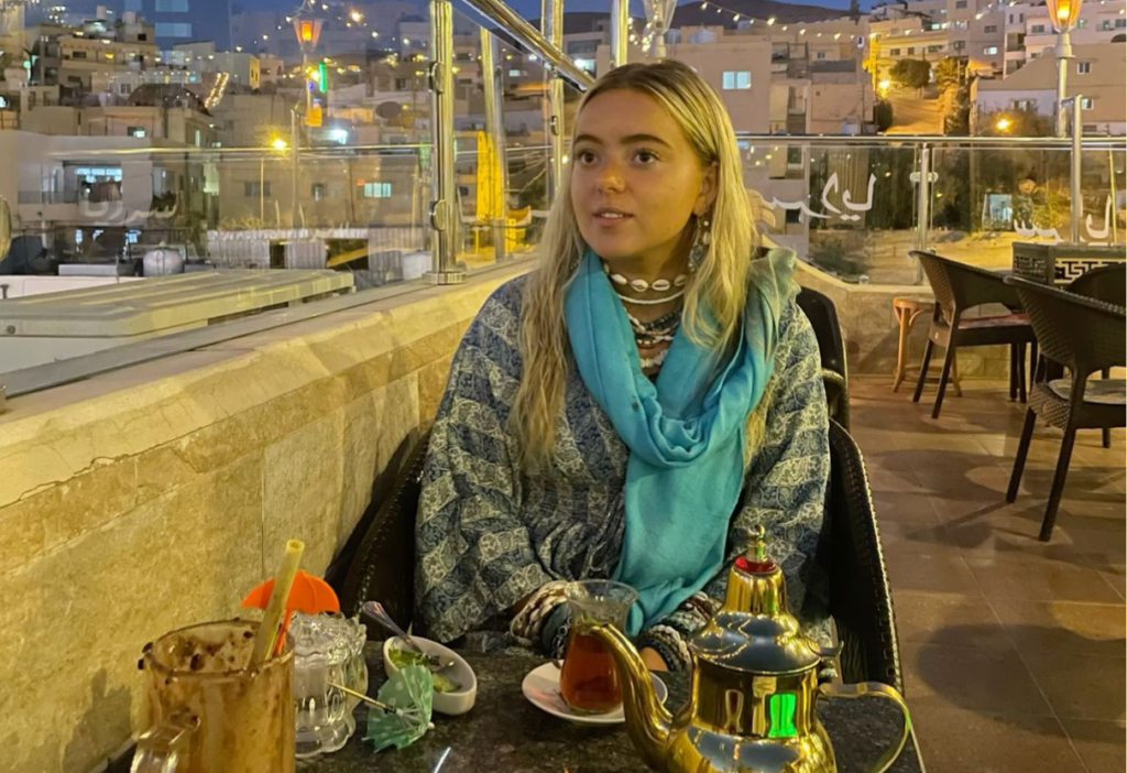 rooftop-cafe-in-wadi-musa