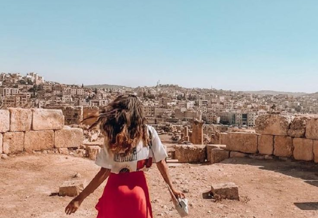 the-girl-exploring-most-intersting-place-in-amman-jordan