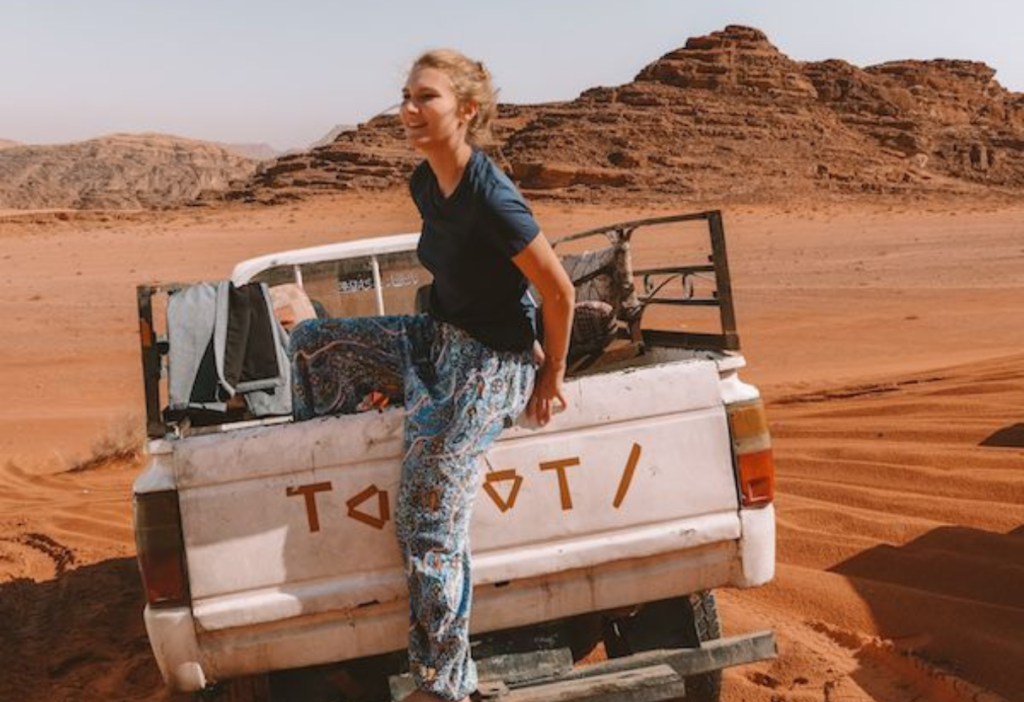 beautiful-girl-tour-filled-with-unique-experiences-in-jordan