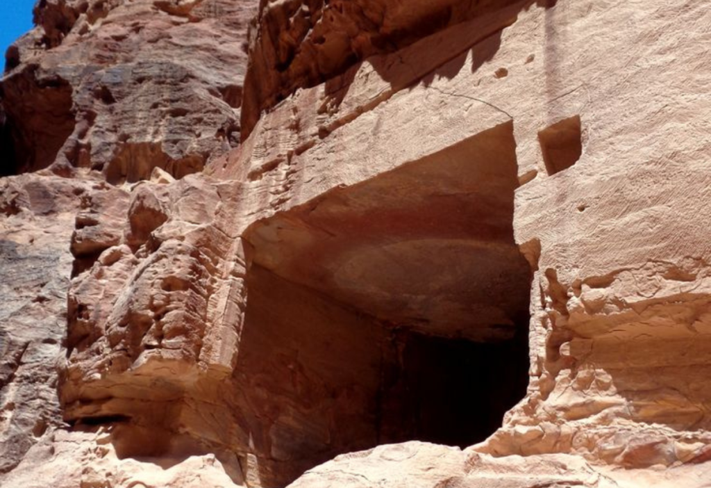 excellent-view-petra-hiking-trails-in-jordan