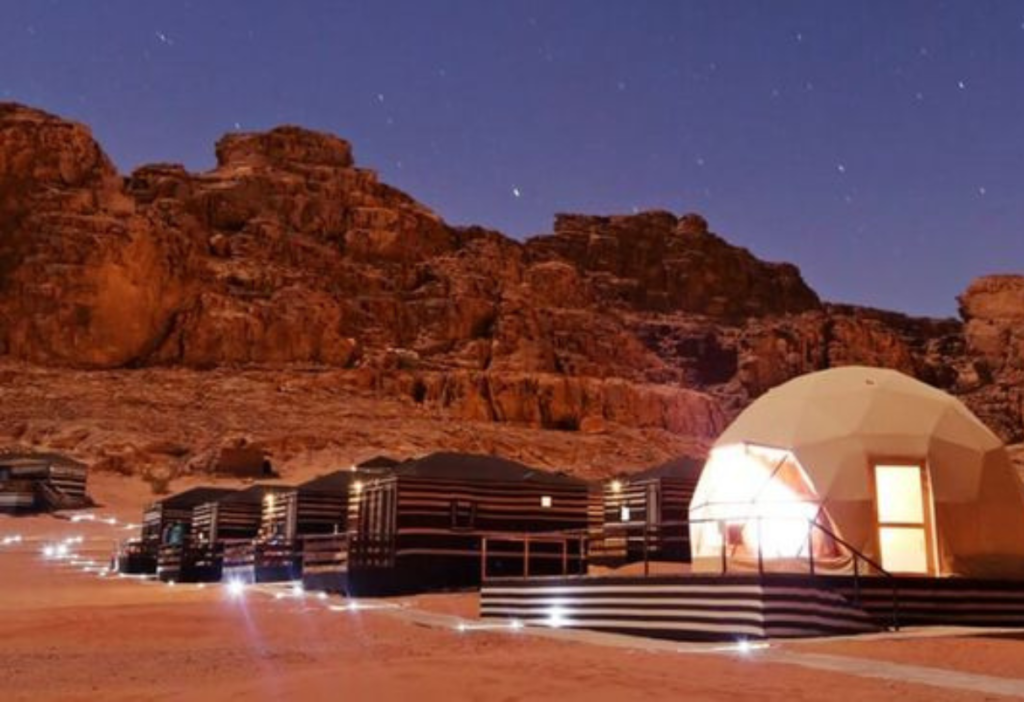 glamping-in-a-martian-bubble-tent-wadi-rum-Jordan