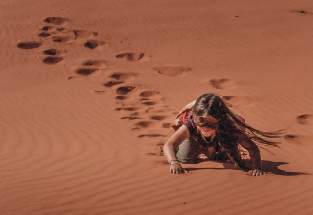 hiking-wadi-rum-in-jordan